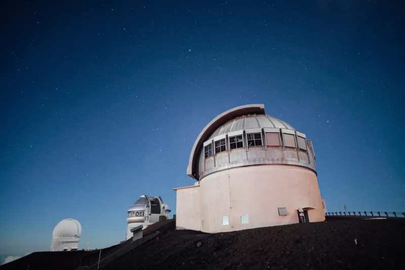Convergencia en el cosmos: cuando civilizaciones sin contacto llegaron a las mismas verdades sobre el tiempo